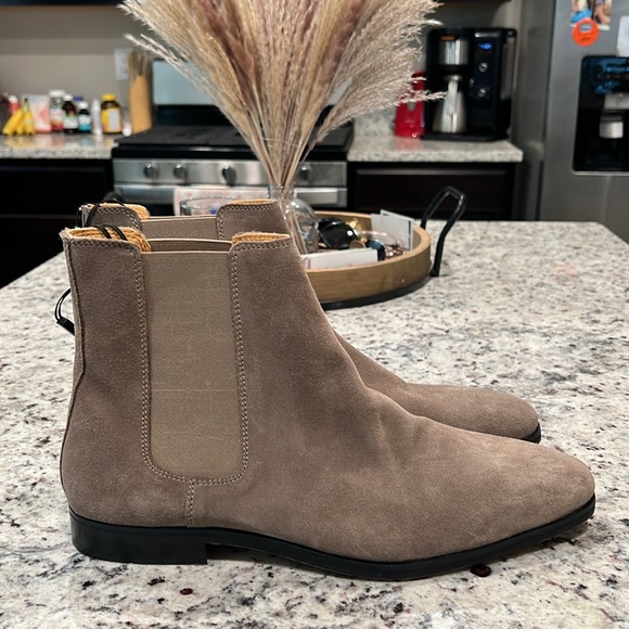 NWT Men’s Winter Boots Suede Chelsea Boots Size 12 - Picture 4 of 5